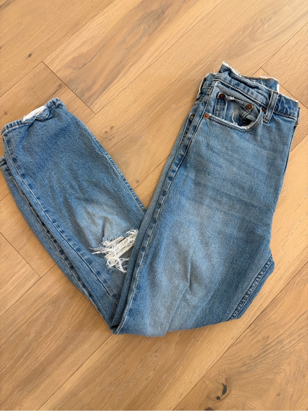 Abercrombie & Fitch Light Blue Distressed The Ankle Straight Ultra High Rise